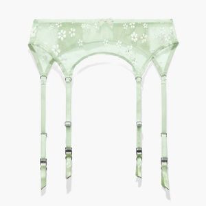 NWT PUFF DAISY GARTER BELT